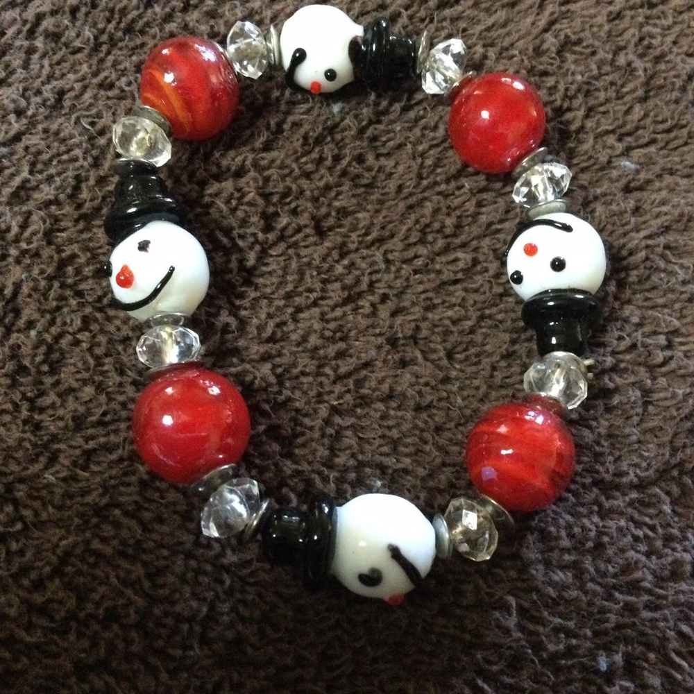 Festive Snowman Beaded Bracelet